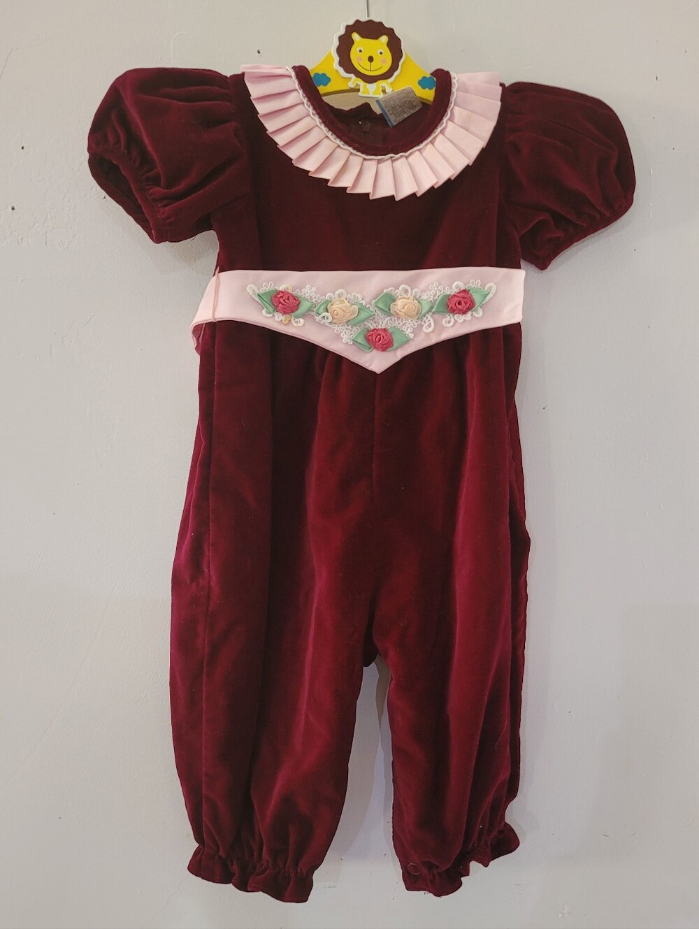VTG Girls 6-9 Months Velvet Maroon Romper Costume with Pink Floral Sash